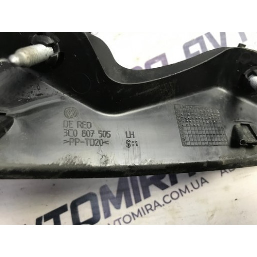 Кронштейн переднього бампера VW Passat B6 SN 2005-2010 3C0807505